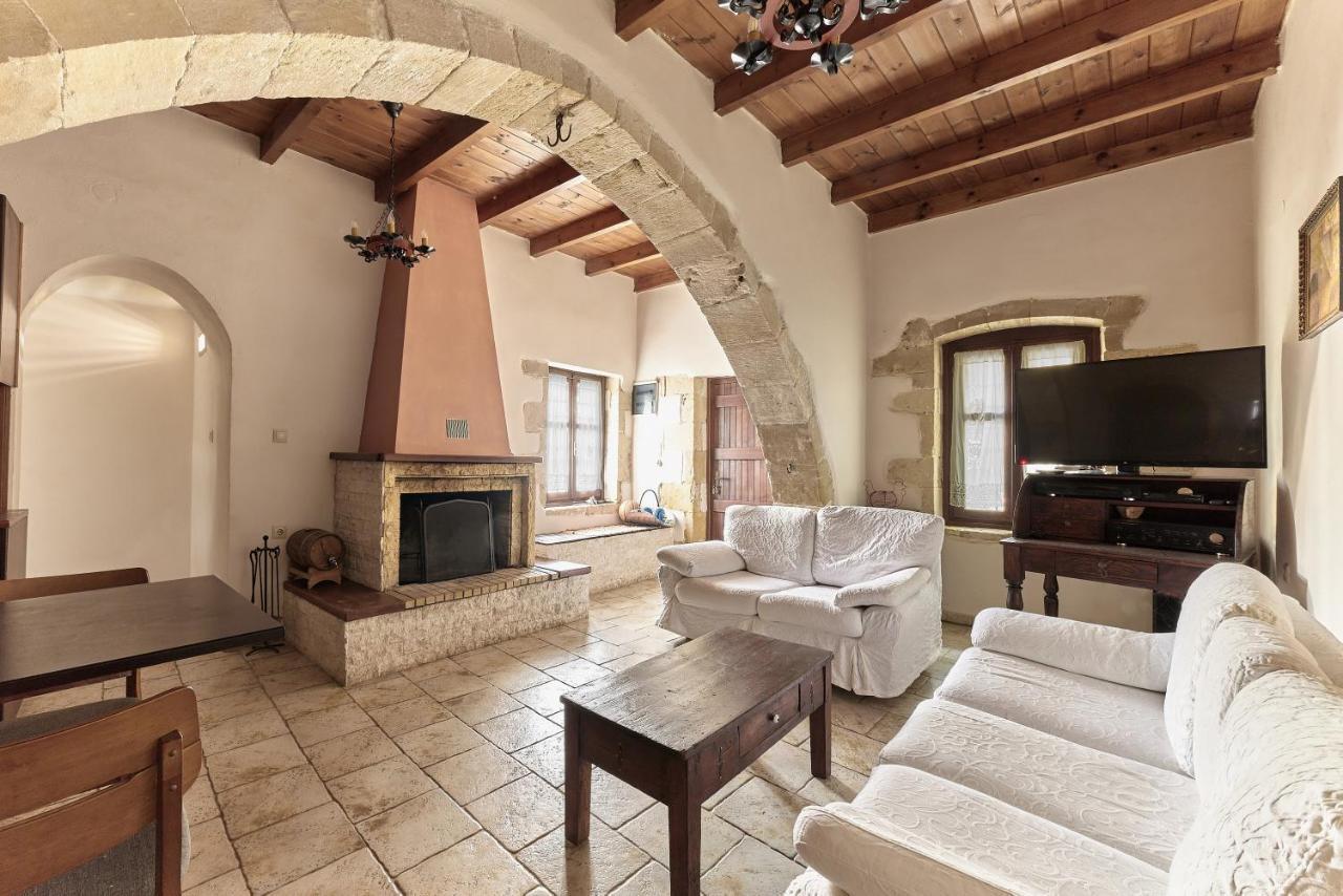 Mouri Villa Mourion  Exteriör bild